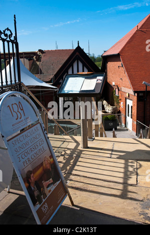 CHESTER, CHESHIRE, UK - APRIL 10, 2011:  The 1539 Restaurant at Chester Racecourse Stock Photo