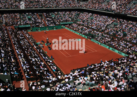 Lleyton Hewitt in action against Rafael Nadal on the Court Philippe Chatrier, the main stadium at Roland Garros, Paris, France. Stock Photo