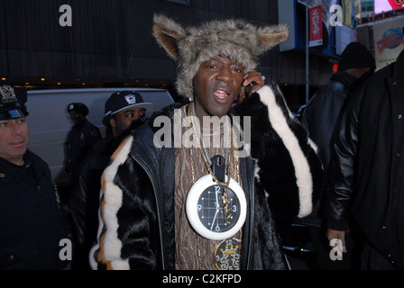 Flavor Flav  arriving at MTV's 'TRL' studios in Times Square New York City, USA - 25.02.08 Stock Photo