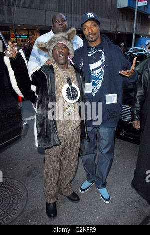 Flavor Flav and Snoop Dogg  arriving at MTV's 'TRL' studios in Times Square New York City, USA - 25.02.08 Stock Photo