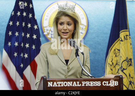 Miss America 2008 Kirsten Haglund discussing awareness of eating disorders and improving medical care for children Washington Stock Photo