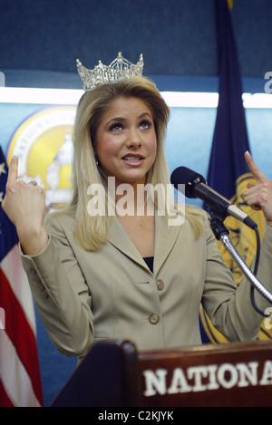 Miss America 2008 Kirsten Haglund discussing awareness of eating disorders and improving medical care for children Washington Stock Photo