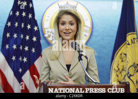 Miss America 2008 Kirsten Haglund discussing awareness of eating disorders and improving medical care for children Washington Stock Photo