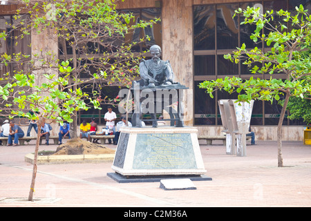 Plaza Cervantes, statue of Miguel de Cervantes Saavedra, Cartagena, Colombia Stock Photo