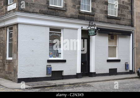 The Oxford Bar in Young Street, the watering hole of Ian Rankin's fictional Inspector Rebus. Stock Photo