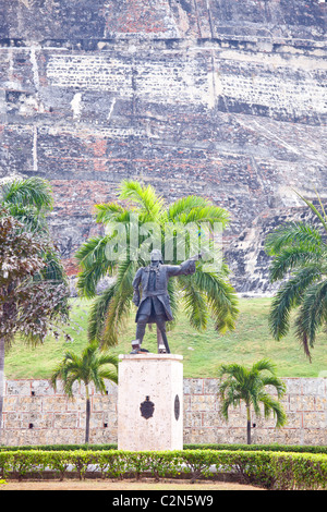 Statue of General Blas de Lezo in front of Castillo de San Felipe de Barajas, Cartagena, Colombia Stock Photo