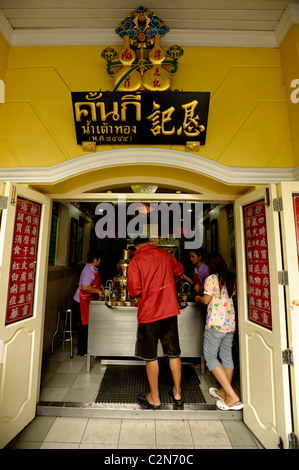 chinese herbal tea shop, chinatown, bangkok, thailand Stock Photo