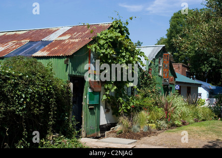 Eel Pie Island house, one of the 'artist' houses on Eel Pie Island, a small island in the Thames, near Twickenham, England Stock Photo