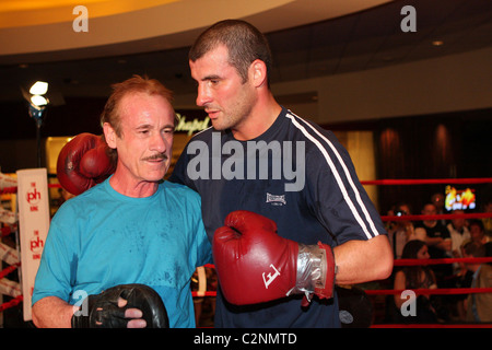 Joe Calzaghe and his father/trainer Enzo Calzaghe Welsh boxer Joe Calzaghe had a media day and worked out for his fans and Stock Photo