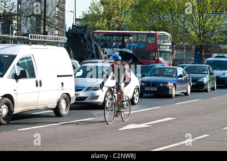 Cyclist, Elephant and Castle northern roundabout, Southwark, London, UK Stock Photo