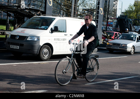 Cyclist, Elephant and Castle northern roundabout, Southwark, London, UK Stock Photo