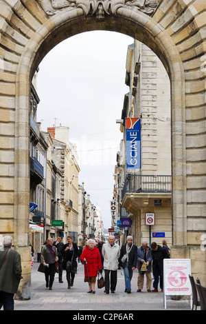 Arch leading from Place Gambetta to Rue de la Porte Dijeaux, Quartier St Pierre, Bordeaux, Aquitaine, France Stock Photo