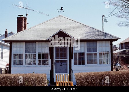 Summer cottage on shoreline, East Lyme, Connecticut. Stock Photo