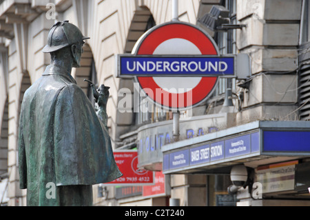 Sherlock Holmes Statue Baker Street Underground station Stock Photo