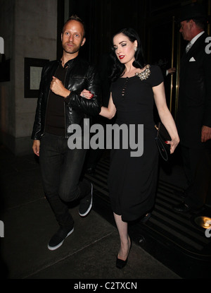 Dita Von Teese leaving the Wolseley London, England - 12.06.08 : Stock Photo