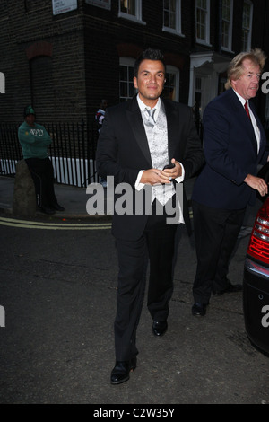 Peter Andre Black Ball UK in aid of 'Keep A Child Alive' HIV/AIDS charity held at St John's Church at Smith Square London, Stock Photo