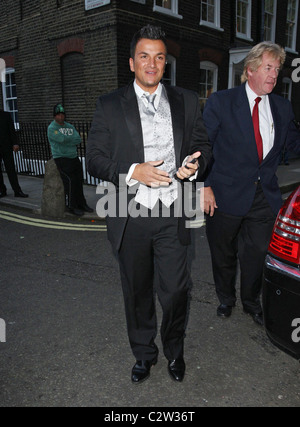 Peter Andre Black Ball UK in aid of 'Keep A Child Alive' HIV/AIDS charity held at St John's Church at Smith Square London, Stock Photo