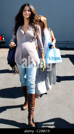 Camila Alves pregnant girlfriend of Matthew McConaughey goes shopping at Kitson Accessories Boutique on Robertson Boulevard Los Stock Photo