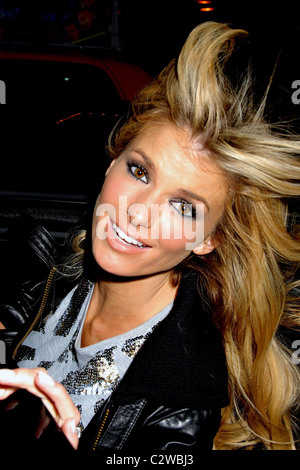 marisa-miller-swimsuit-issue-