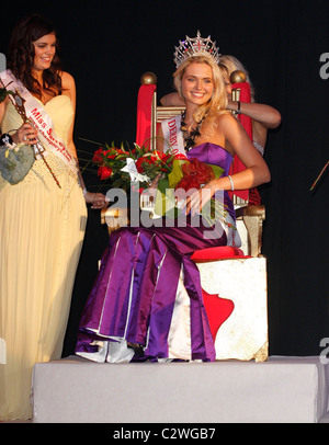 Chloe Marshall and Laura Coleman Miss England 2008 Grand Final held at the Troxy  London, England - 18.07.08 Stock Photo