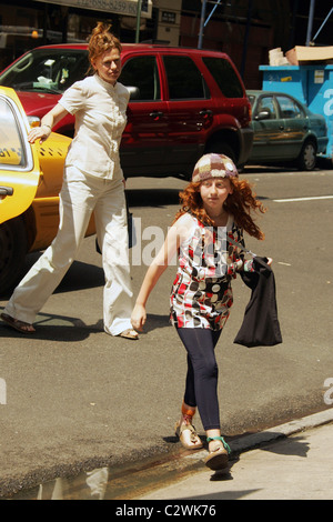 Sandra Bernhard and her daughter Cicely Yasin arrive at a Kabbalah service New York City, USA - 28.06.08 Anthony Dixon  Stock Photo