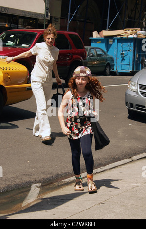 Sandra Bernhard and her daughter Cicely Yasin arrive at a Kabbalah service New York City, USA - 28.06.08 Anthony Dixon  Stock Photo