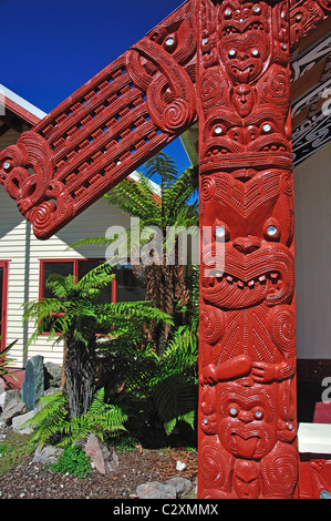 Carvings on The Meeting House (Wharenui), Whakarewarewa Living Thermal Village, Rotorua, Bay of Plenty Region, North Island, New Zealand Stock Photo