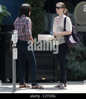 Gossip Girl' star Michelle Trachtenberg has lunch at Joans on Third in West Hollywood Los Angeles, California - 13.08.08 Stock Photo