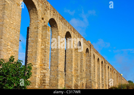 Água de Prata Aqueduct, Évora( UNESCO World Heritage Site). Alentejo, Portugal Stock Photo