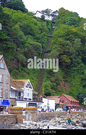 The two cars of the Lynton & Lynmouth Cliff Railway approaching the halfway passing point, Devon, England, UK Stock Photo