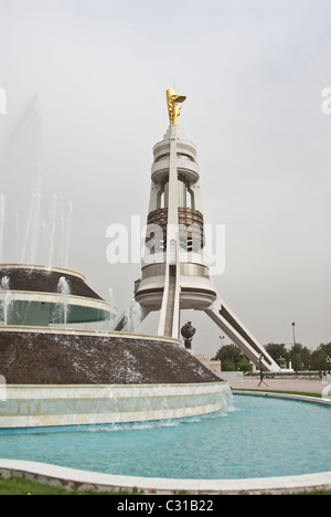 Monument to Turkmenbashi in the Independence square of Ashgabat, Turkmenistan Stock Photo