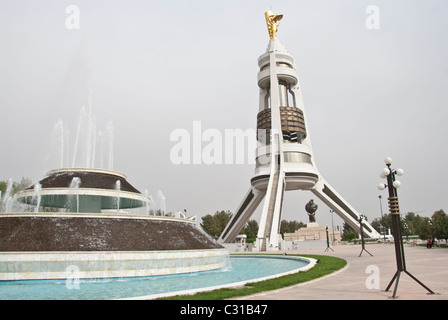 Monument to Turkmenbashi in the Independence square of Ashgabat, Turkmenistan Stock Photo