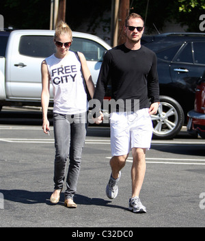LeAnn Rimes and her husband Dean Sheremet outside the Brentwood Country Market Los Angeles, California - 08.10.08 /Apega/Agent47 Stock Photo