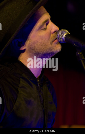 Fran Healy of Travis performing at the Hard Rock Cafe London, England - 13.10.08 Stock Photo