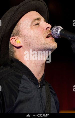 Fran Healy of Travis performing at the Hard Rock Cafe London, England - 13.10.08 Stock Photo