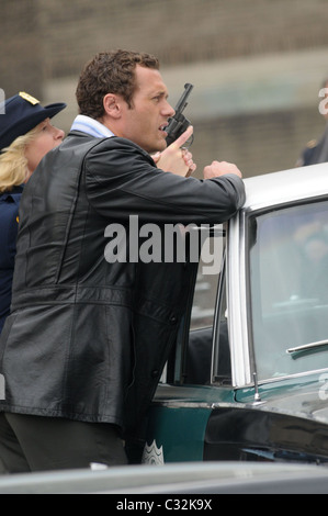 Gretchen Mol and Jason O'Mara on the set of 'Life On Mars' filming at Coler-Goldwater Hospital on Roosevelt Island New York Stock Photo