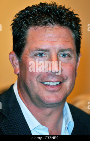 Hall of Fame Quaterback Dan Marino  'Bubbles and Bones' charity event  Hollywood, Florida - 17.10.08 Stock Photo