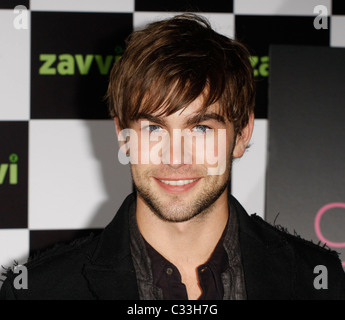 Chace Crawford signs copies of the Gossip Girl series DVD at Zavvi on  Oxford Street in central London Stock Photo - Alamy
