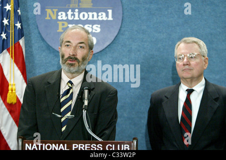 Bill Hampel and Stephen Brobeck Consumer Federation of America released their annual holiday spending report warning consumers Stock Photo