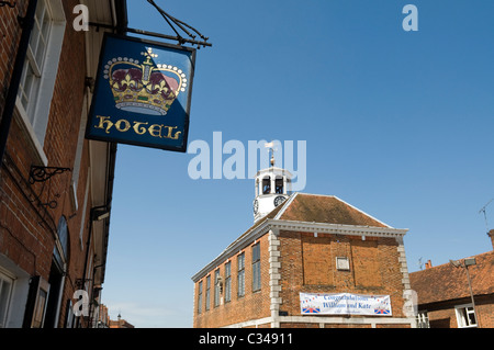 Crown hotel pub sign and old Amersham market hall Stock Photo