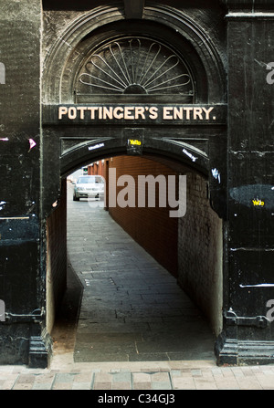 Belfast, The Entries. Pottinger's Entry, Belfast, Northern Ireland Stock Photo