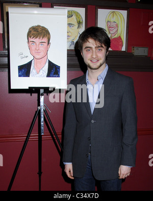 Daniel Radcliffe receives his portrait celebrating his performance in 'Equus' on Broadway at Sardi's New York City, USA - Stock Photo