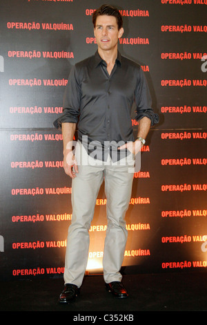 Tom Cruise attends a photocall for 'Valkiria' aka 'Valkyrie' in Brazil Rio de Janeiro, Brazil - 03.02.09 Stock Photo