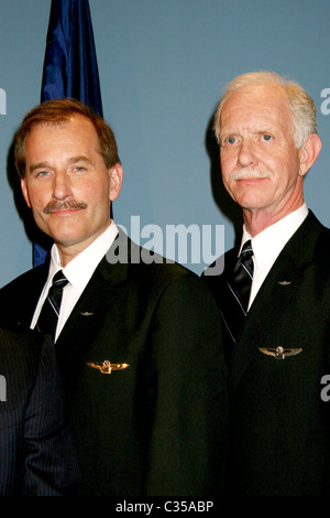 First Officer Jeffery Skiles and Pilot Chesley B. Sullenberger of US Airways Flight 1549 Pilot Chesley B. Sullenberger of US Stock Photo