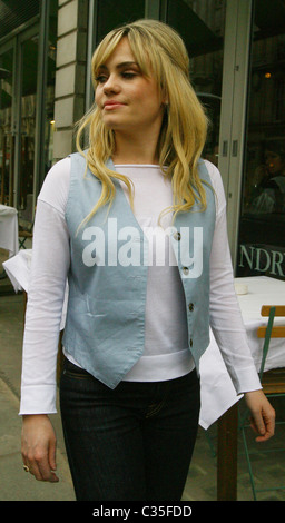 Welsh singer Aimee Ann Duffy aka Duffy leaving after having lunch at The Landry London, England - 12.02.09 Stock Photo