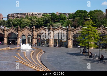 Sheaf Square and Sheffield Railway Station Stock Photo