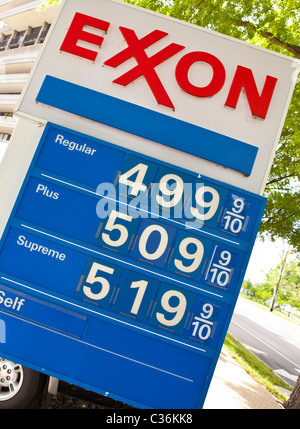 Exxon gas station price sign USA Stock Photo: 78734911 Alamy
