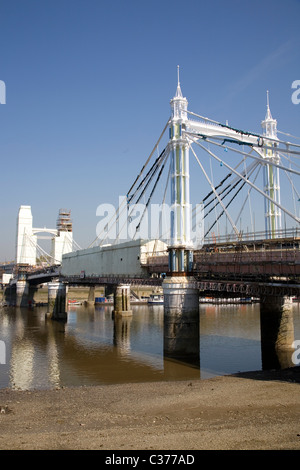 Albert Bridge over the River Thames, West London Stock Photo - Alamy