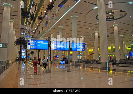 Arrivals Hall, Emirates Terminal 3, Dubai International Airport, Al Garhoud, Dubai, United Arab Emirates Stock Photo