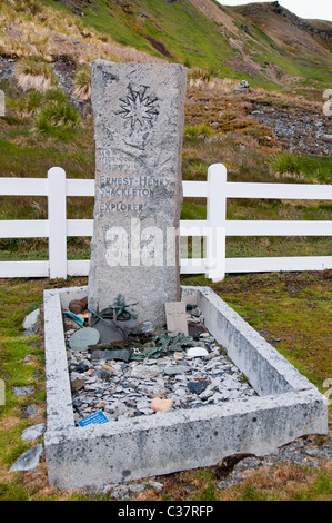 SOUTH GEORGIA ISLAND, Monument to Ernest Shackleton erected 1922 Hope ...